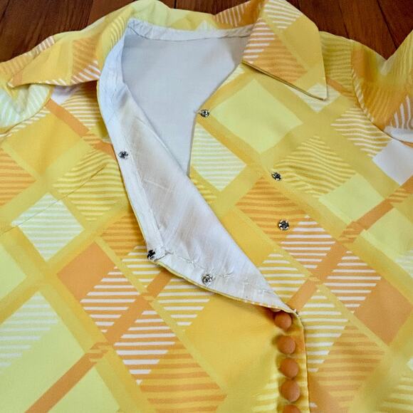 Vintage 1960s Handmade Yellow Plaid Mini Dress with Snap Button Front - Picture 14 of 16